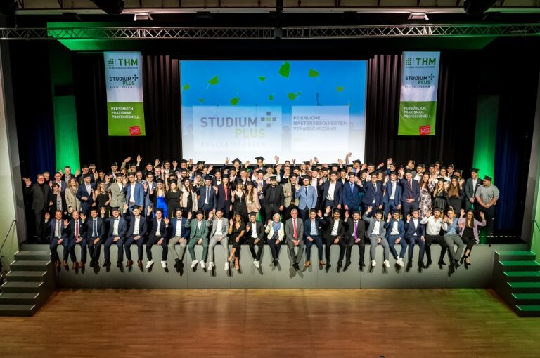 Gruppenfoto der Studierenden bei einer Veranstaltung.